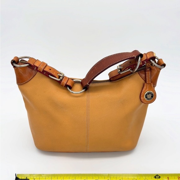 Chic Tan Leather Hobo Bag - Picture 1 of 4